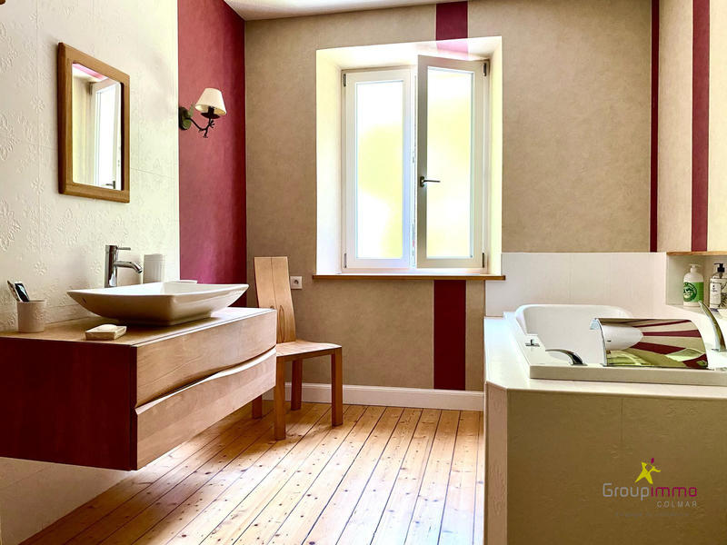 Maison - 333 m² - 12 pièces