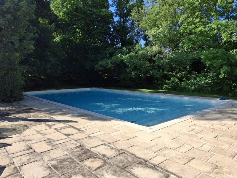 Maison traditionnelle - 388 m² - 11 pièces