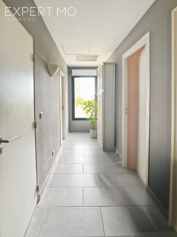 Maison - 220 m² - 8 pièces