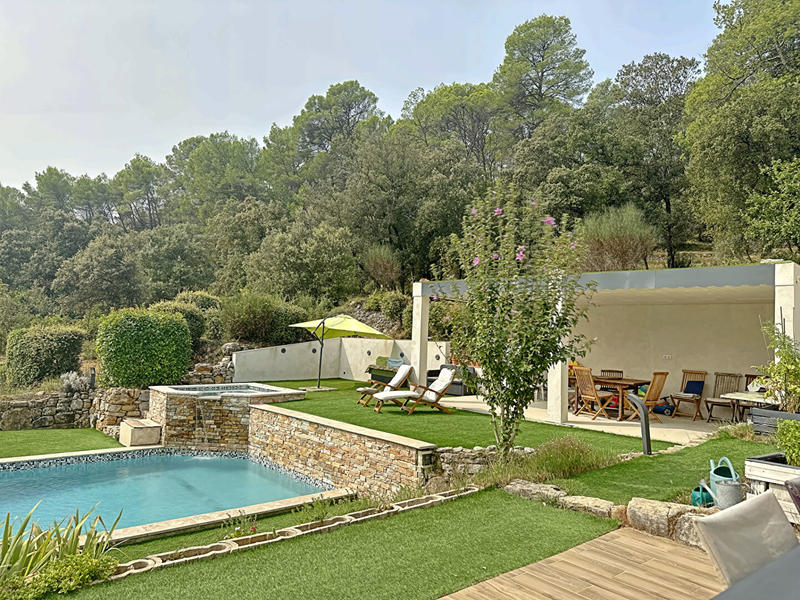 Maison - 226 m² - 10 pièces