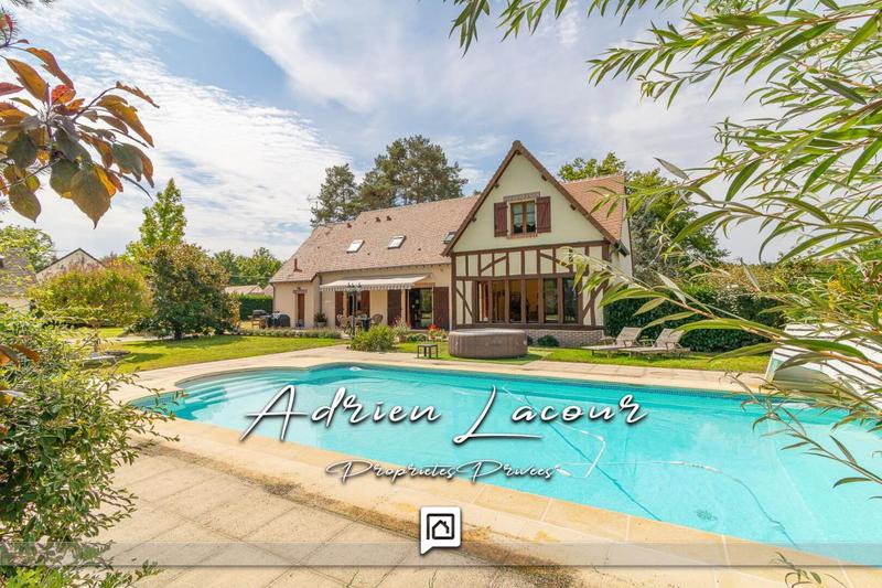 Maison - 242 m² - 10 pièces