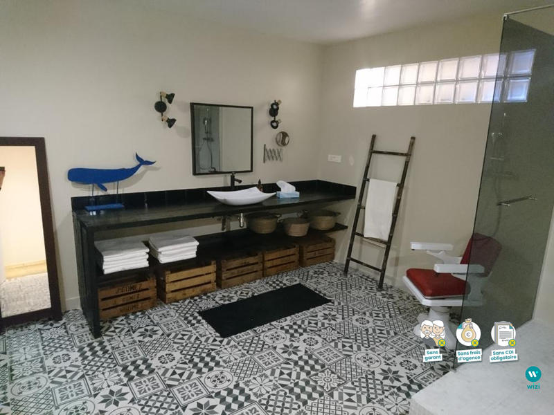 Loft - 180 m² - 4 pièces