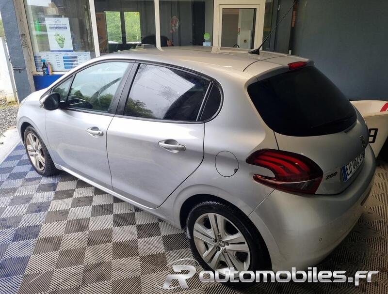 Peugeot 208 1.6 Hdi 75 Style