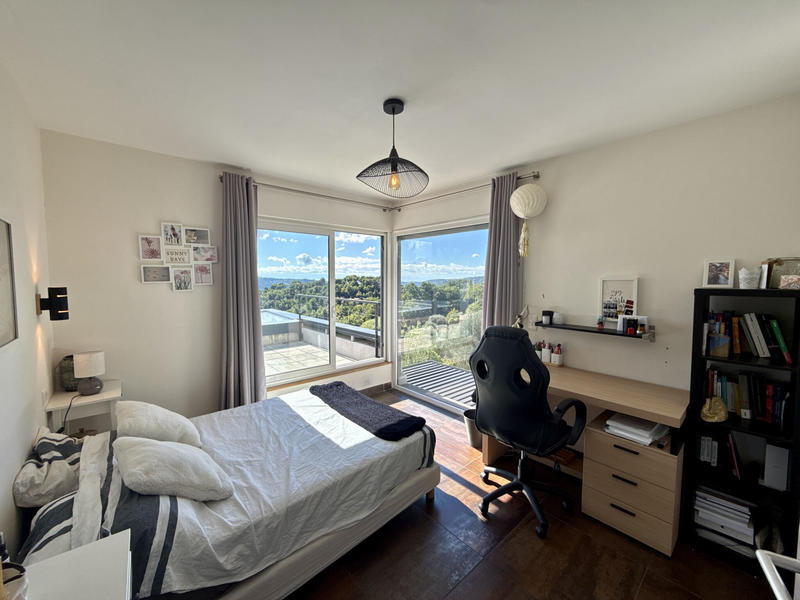 Maison - 287 m² - 7 pièces