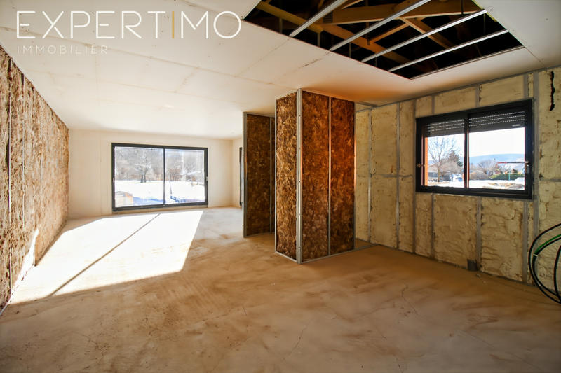 Maison - 110 m² - 4 pièces