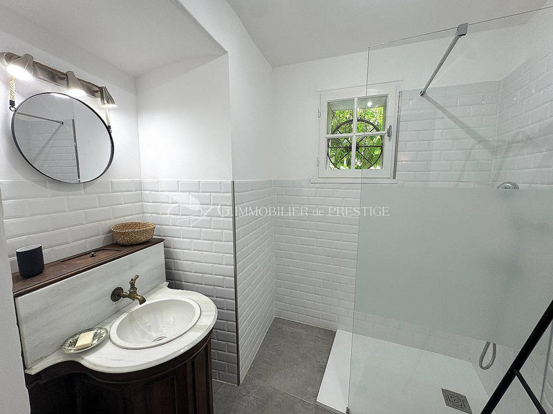 Maison de village - 200 m² - 9 pièces