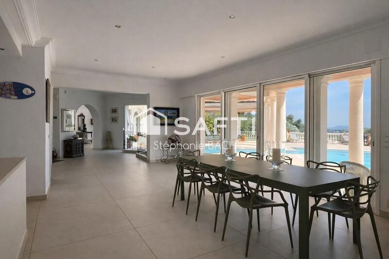 Villa - 356 m² - 8 pièces