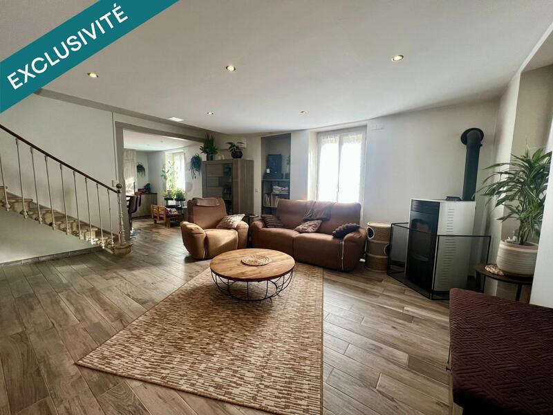 Maison - 274 m² - 10 pièces