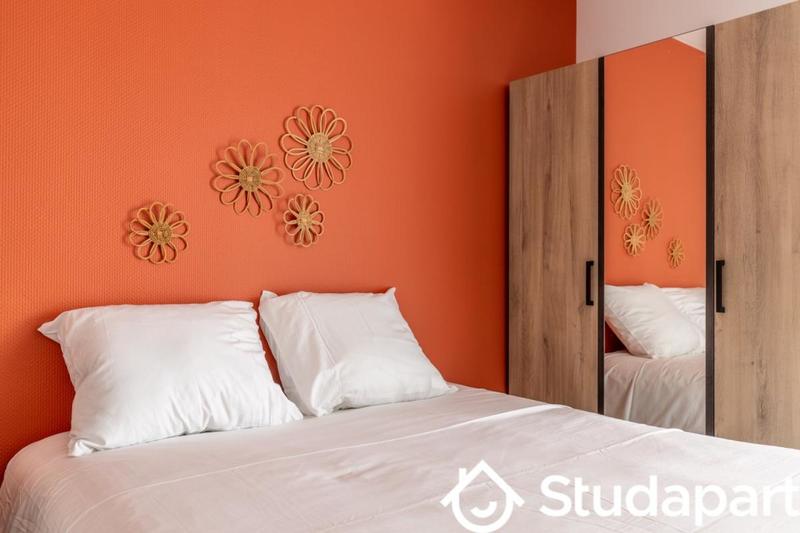 Chambre - 15 m² - 1 pièce