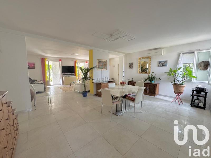 Maison - 244 m² - 4 pièces