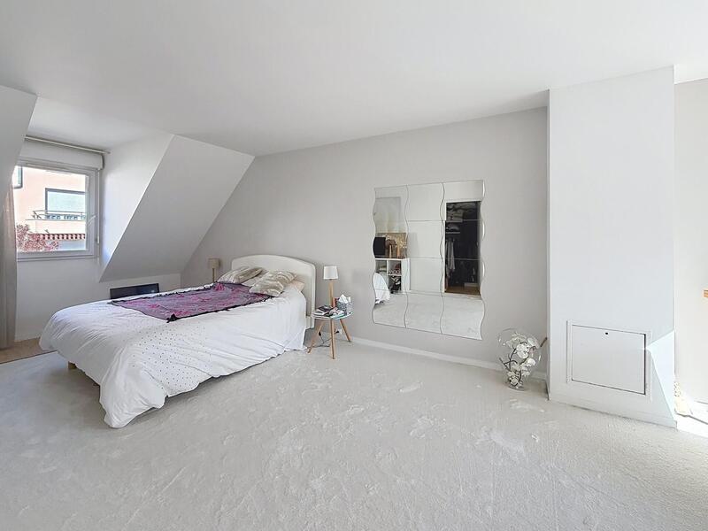 Maison - 137 m² - 5 pièces