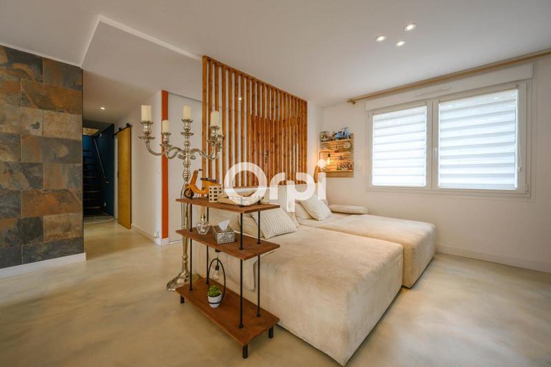 Maison - 93 m² - 4 pièces