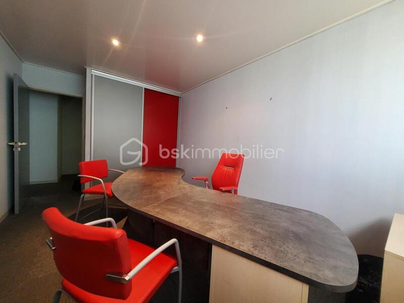 Bureau - 140 m² - 7 pièces