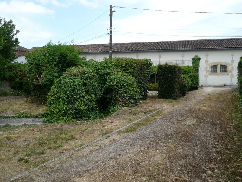 Maison - 261 m² - 12 pièces