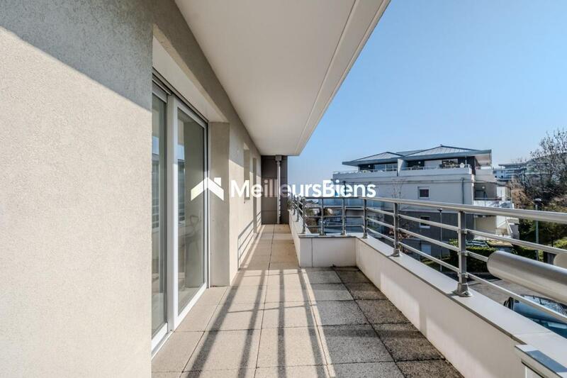 Appartement - 103 m² - 4 pièces