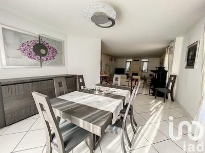 Maison - 270 m² - 6 pièces