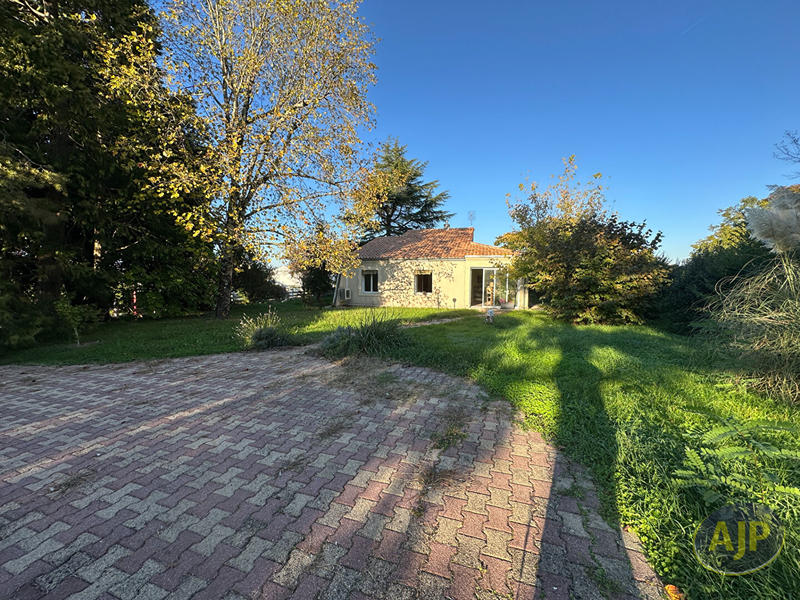 Maison - 171 m² - 6 pièces