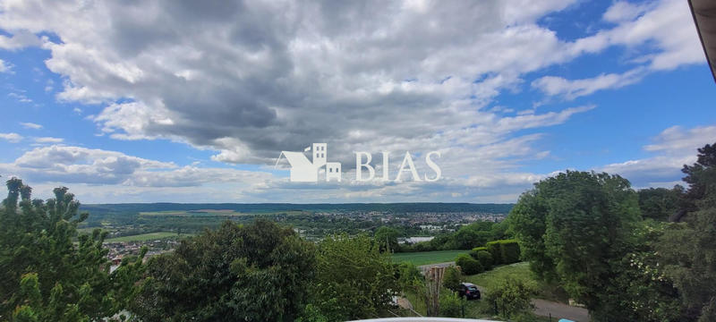 Maison - 191 m² - 8 pièces