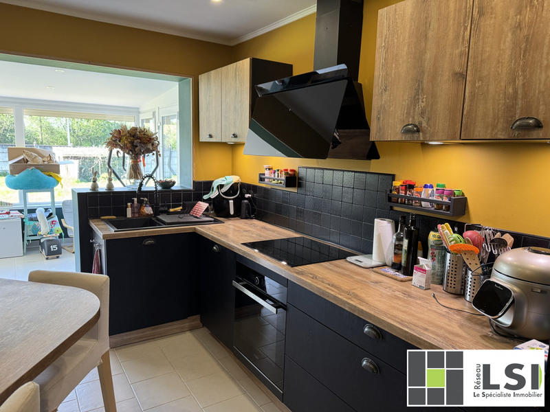 Maison - 121 m² - 6 pièces