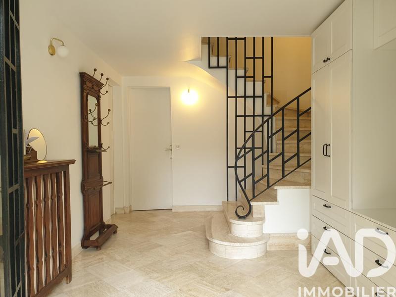 Maison - 143 m² - 8 pièces