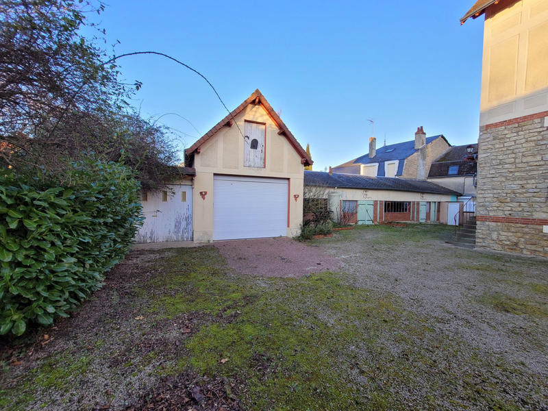 Maison de ville - 176 m² - 10 pièces