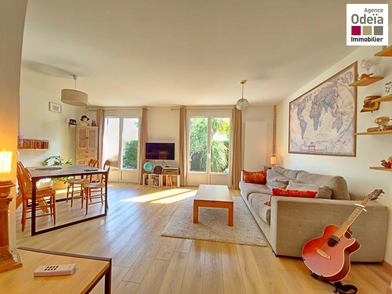 Maison - 99 m² - 5 pièces