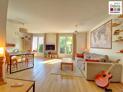 Maison - 99 m² - 5 pièces