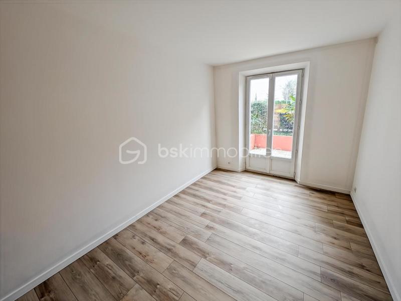 Appartement - 98 m² - 5 pièces