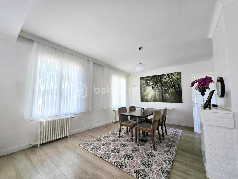 Maison - 137 m² - 6 pièces