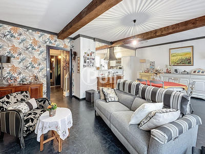 Maison - 210 m² - 10 pièces