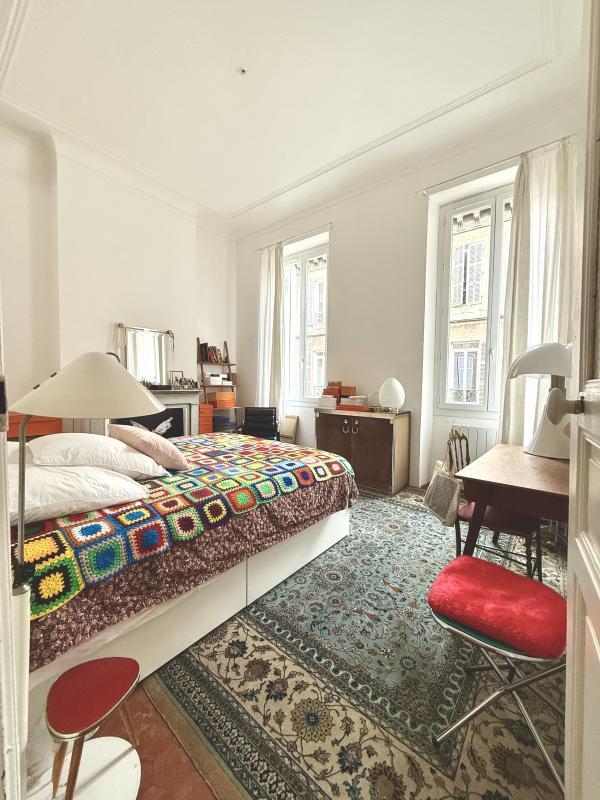 Appartement ancien - 104 m² - 3 pièces