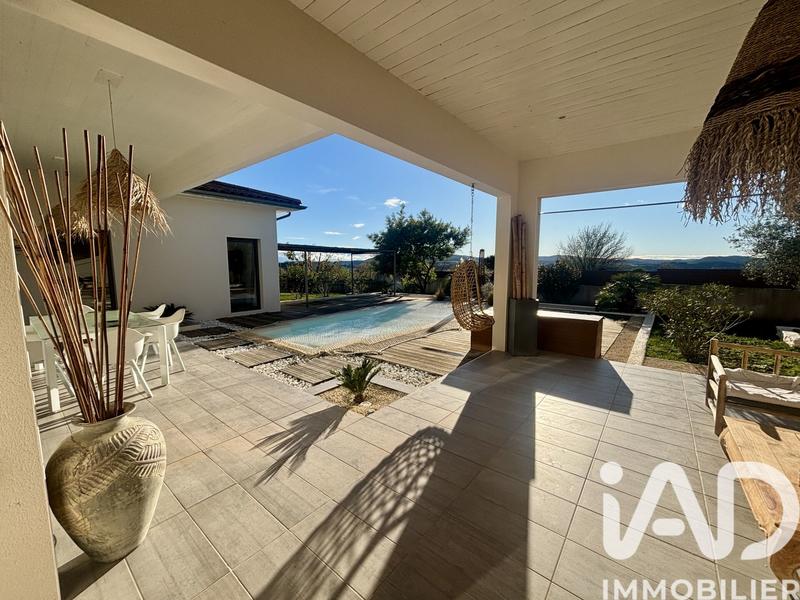 Maison - 145 m² - 5 pièces