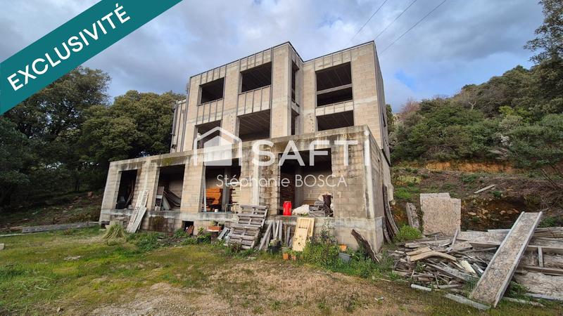 Maison - 220 m² - 6 pièces