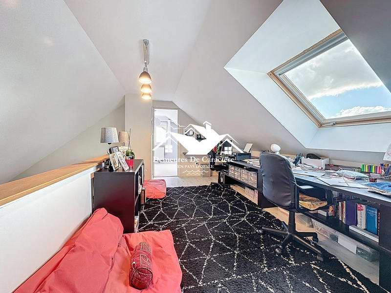 Maison - 99 m² - 4 pièces