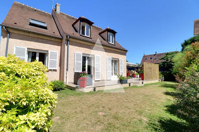 Maison - 142 m² - 6 pièces