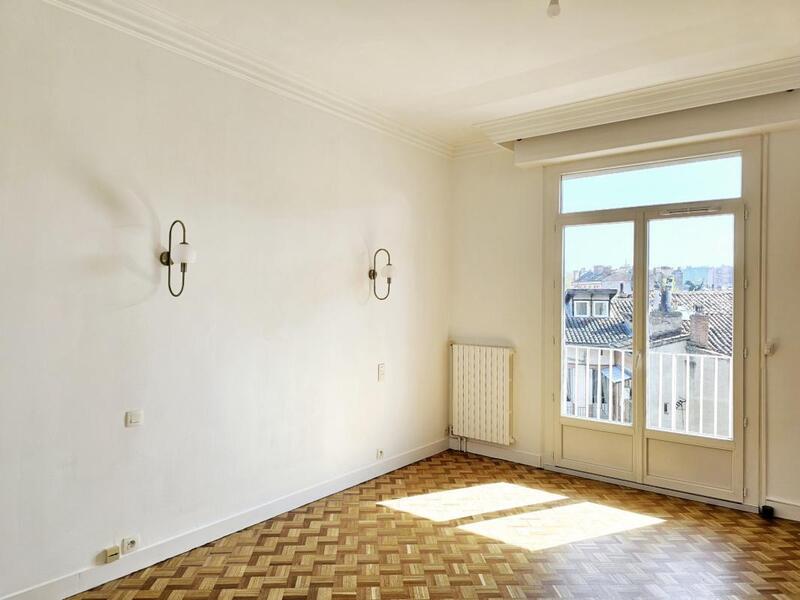 Appartement - 100 m² - 3 pièces