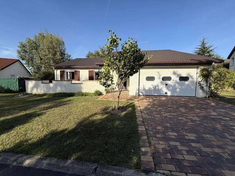 Maison - 147 m² - 8 pièces