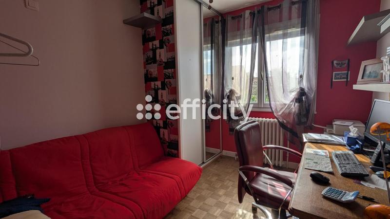 Maison - 77 m² - 6 pièces