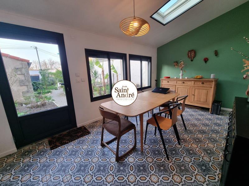 Maison - 165 m² - 8 pièces