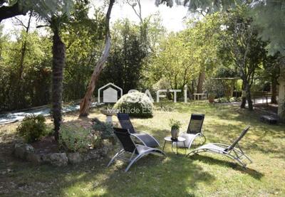 Maison - 205 m² - 6 pièces