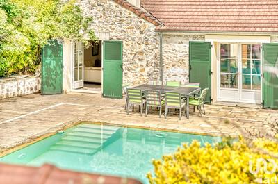 Maison - 414 m² - 14 pièces