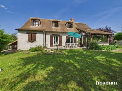 Maison - 202 m² - 10 pièces