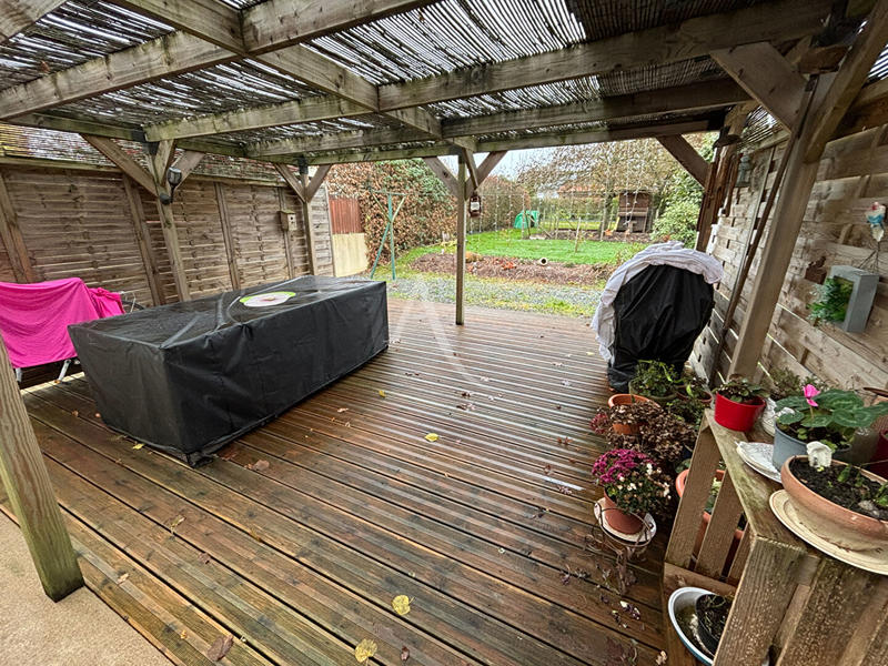 Maison - 229 m² - 9 pièces