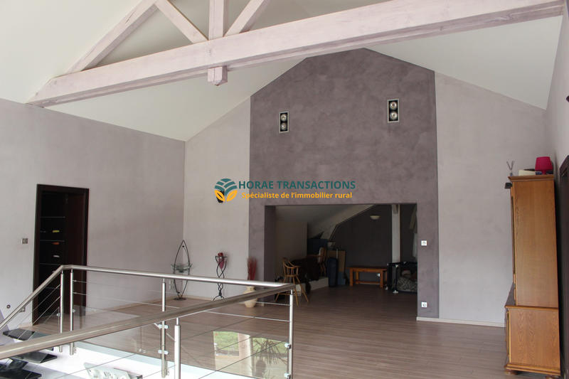 Maison - 327 m² - 9 pièces