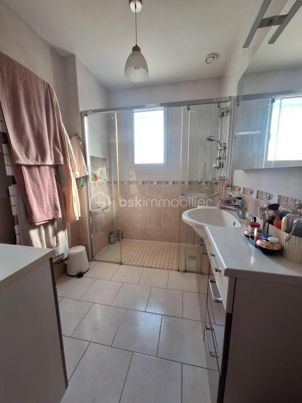 Maison traditionnelle - 109 m² - 4 pièces