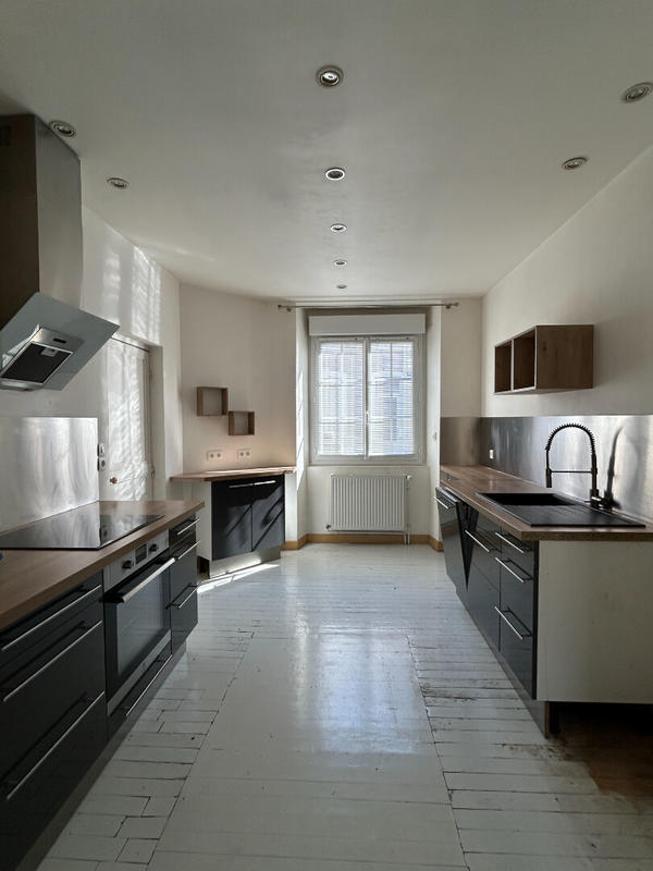 Maison - 101 m² - 5 pièces