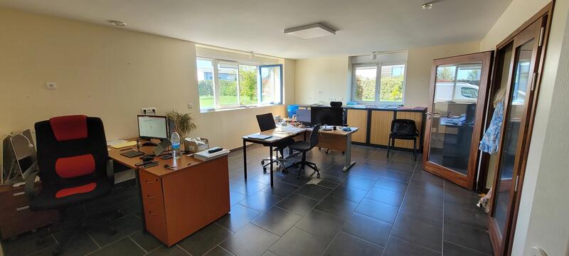 Local commercial - 549 m² - 10 pièces