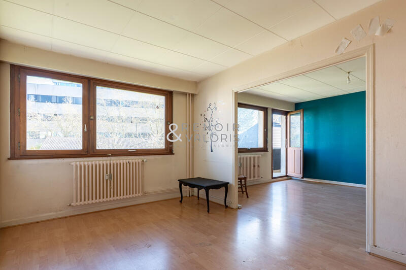 Appartement - 98 m² - 5 pièces
