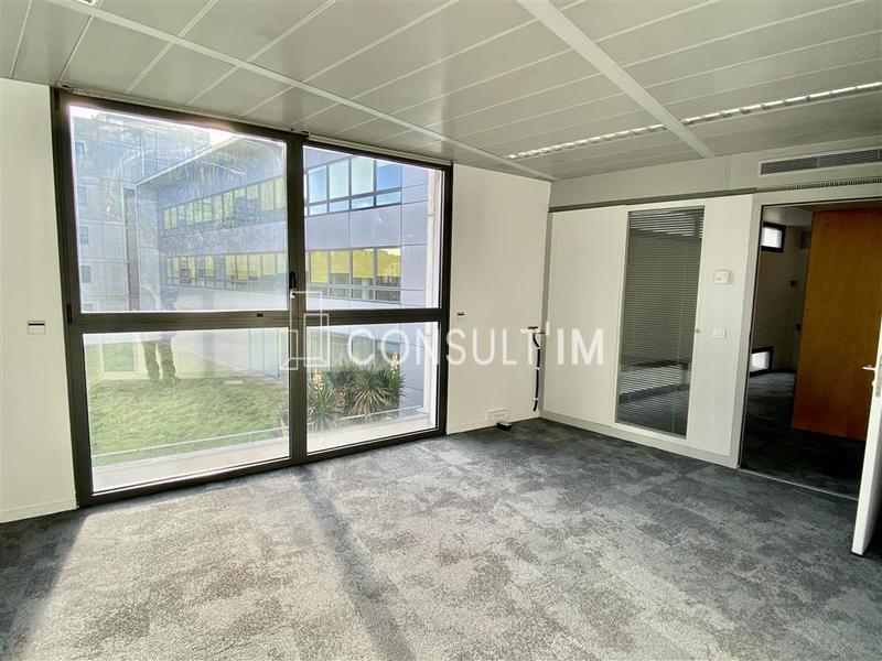 Bureau - 644 m²