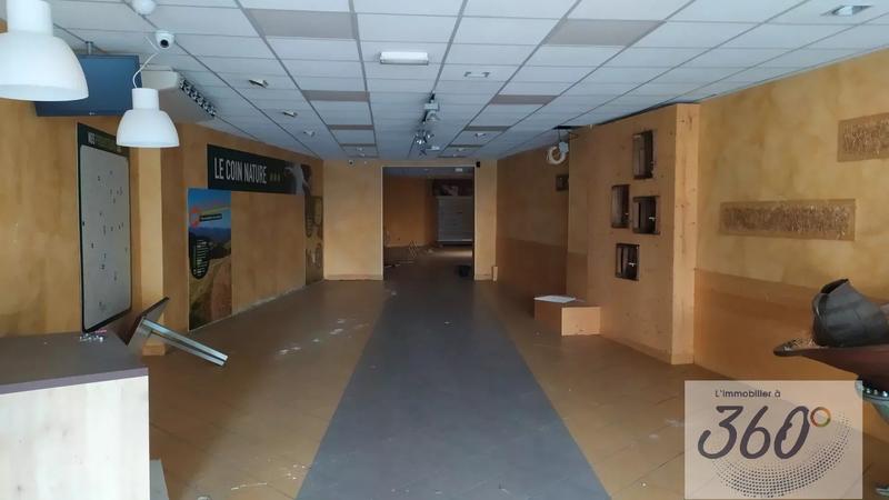 Local commercial - 475 m²